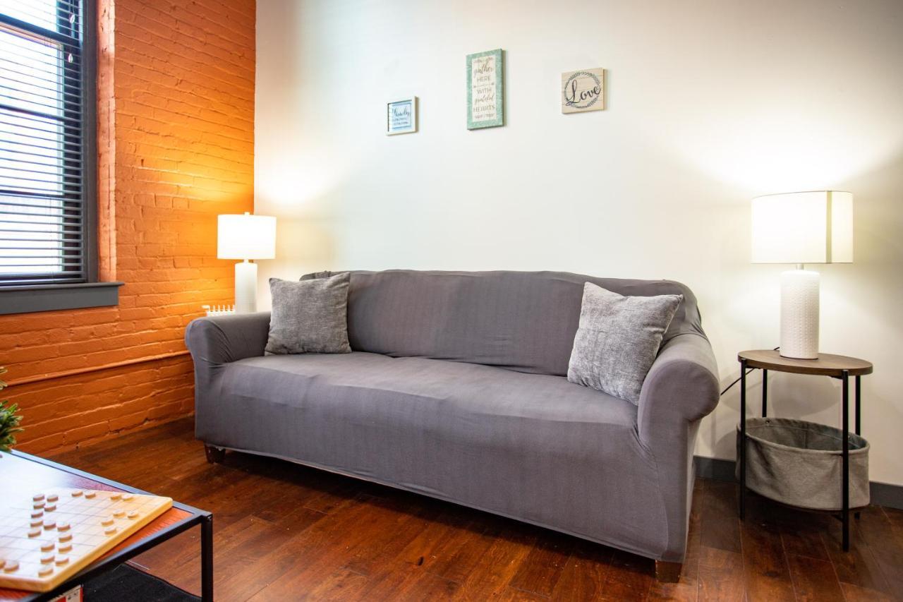 Ny Style Centric Loft With King Bed By Park Ave Apartment Rochester Exterior photo