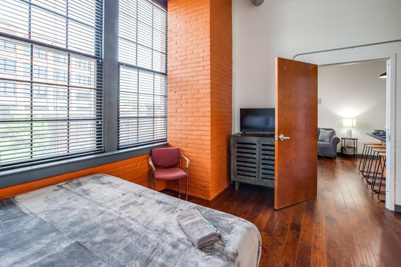 Ny Style Centric Loft With King Bed By Park Ave Apartment Rochester Exterior photo
